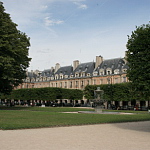 Square Louis-XIII, Place Des Vosges