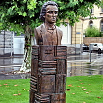 Vevey. Statue Mihail Eminescu
